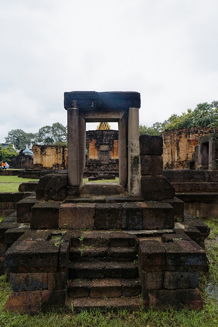 Prasat Sa Kamphaeng Yai-017